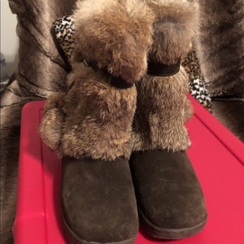Bear Paw size 8 Rabbit fur boots
